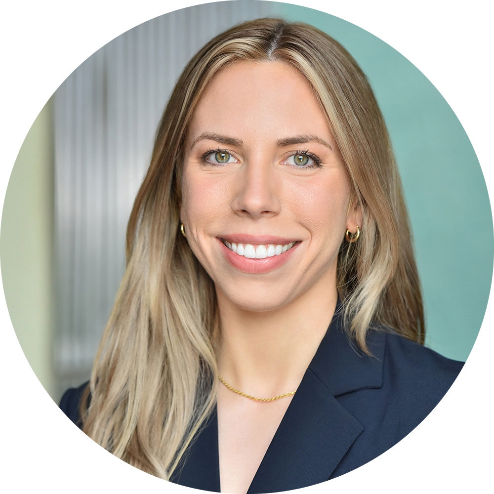Alissa Dubetz Headshot